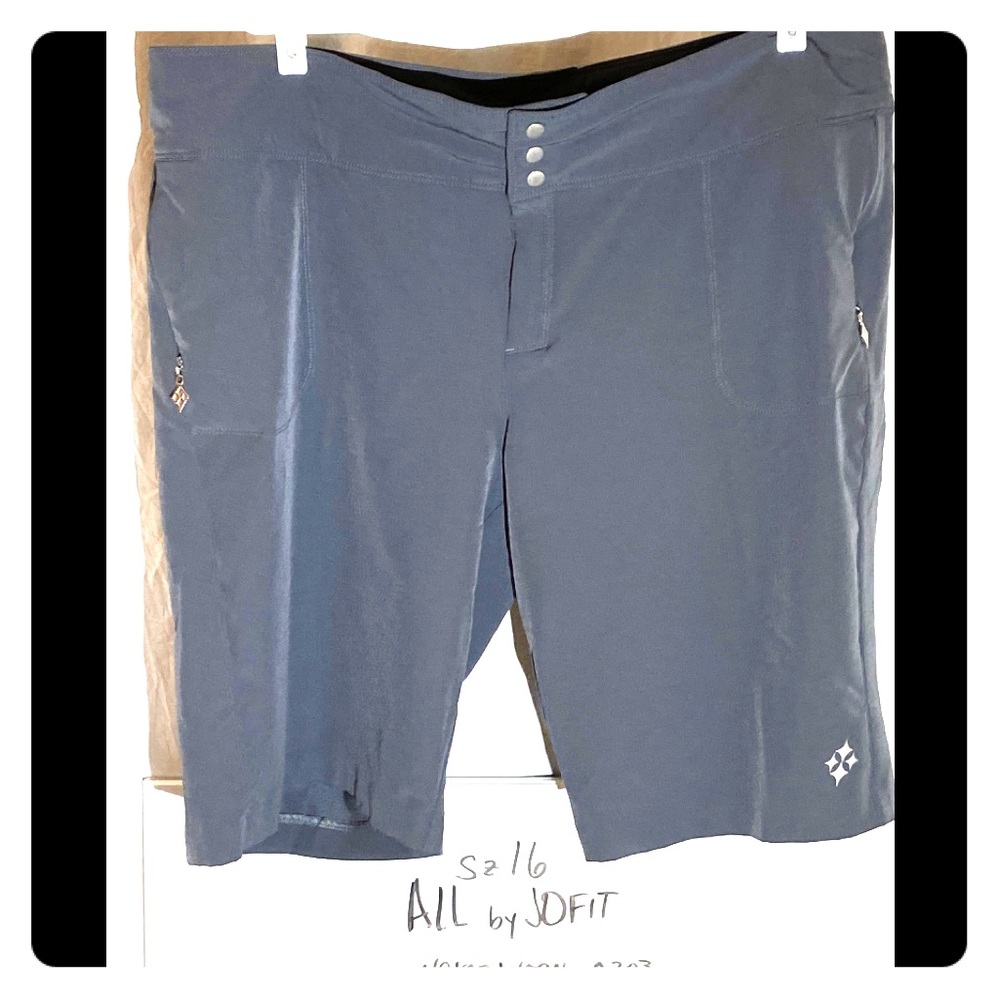 Dark grey Jofit shorts